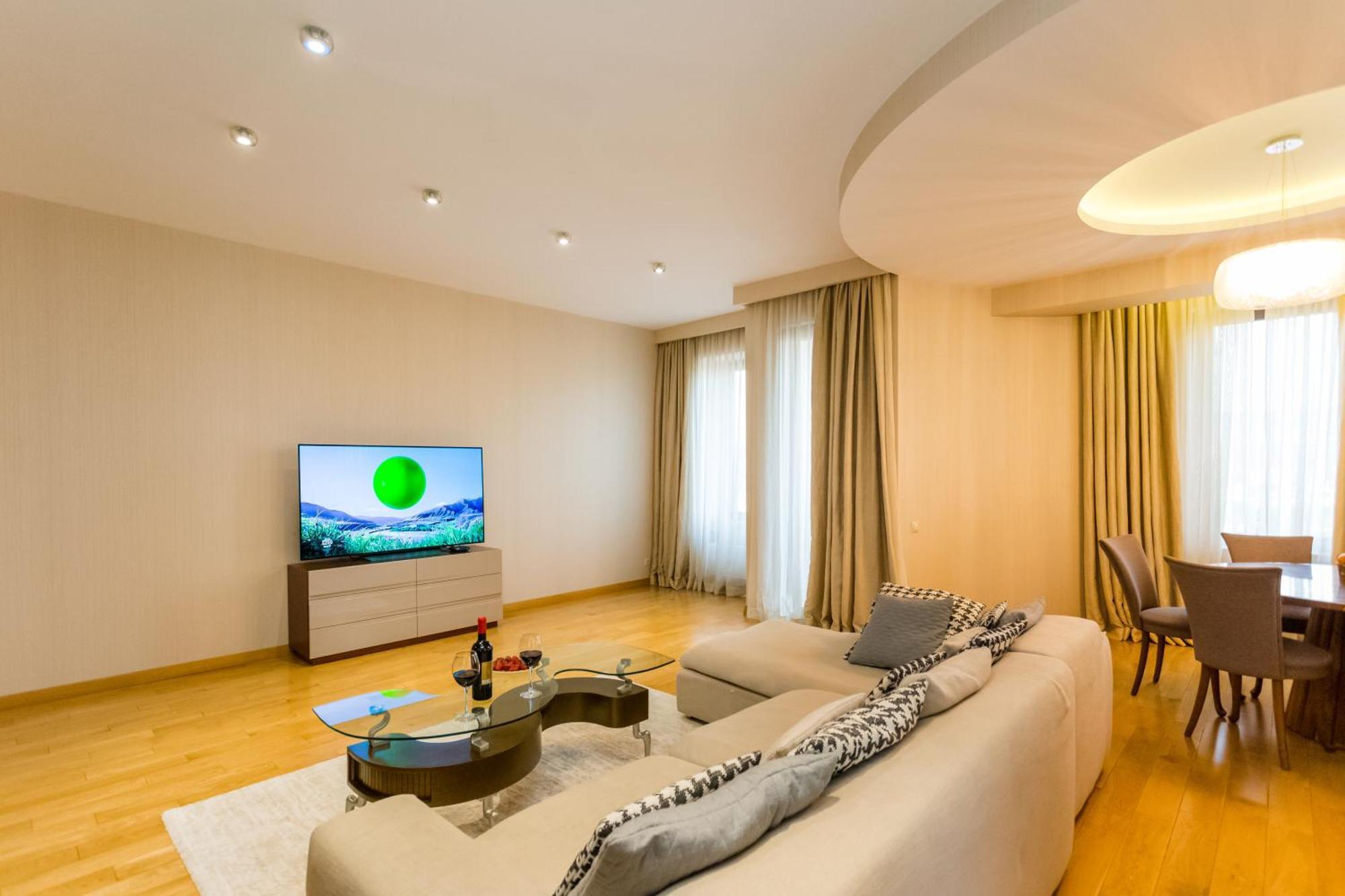 The Grand Apartment Lll Tbilisi Exterior photo