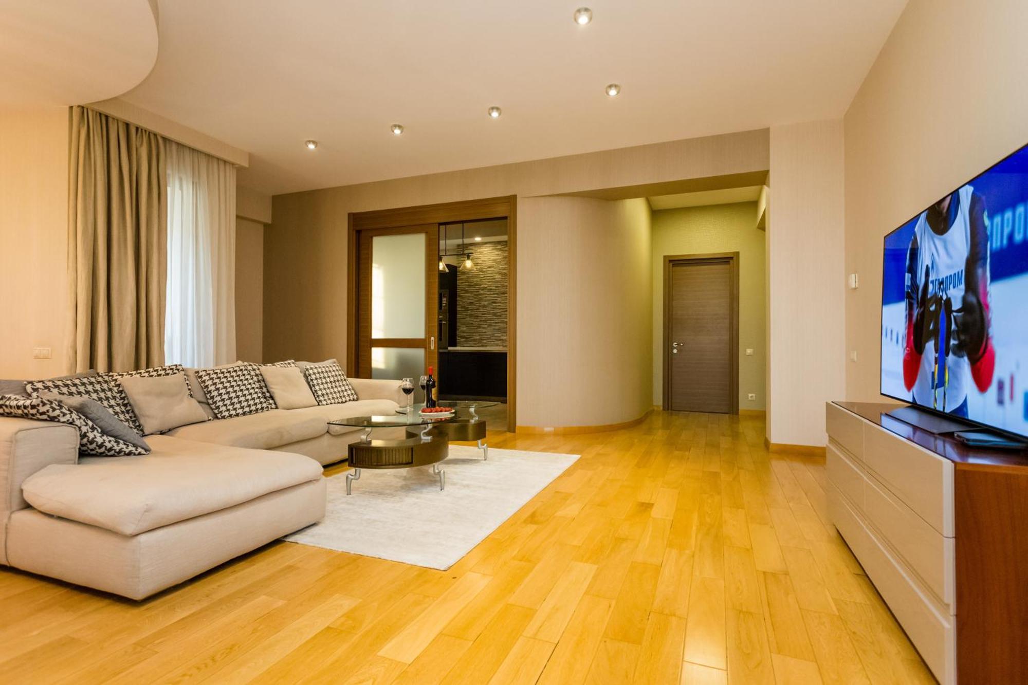 The Grand Apartment Lll Tbilisi Exterior photo
